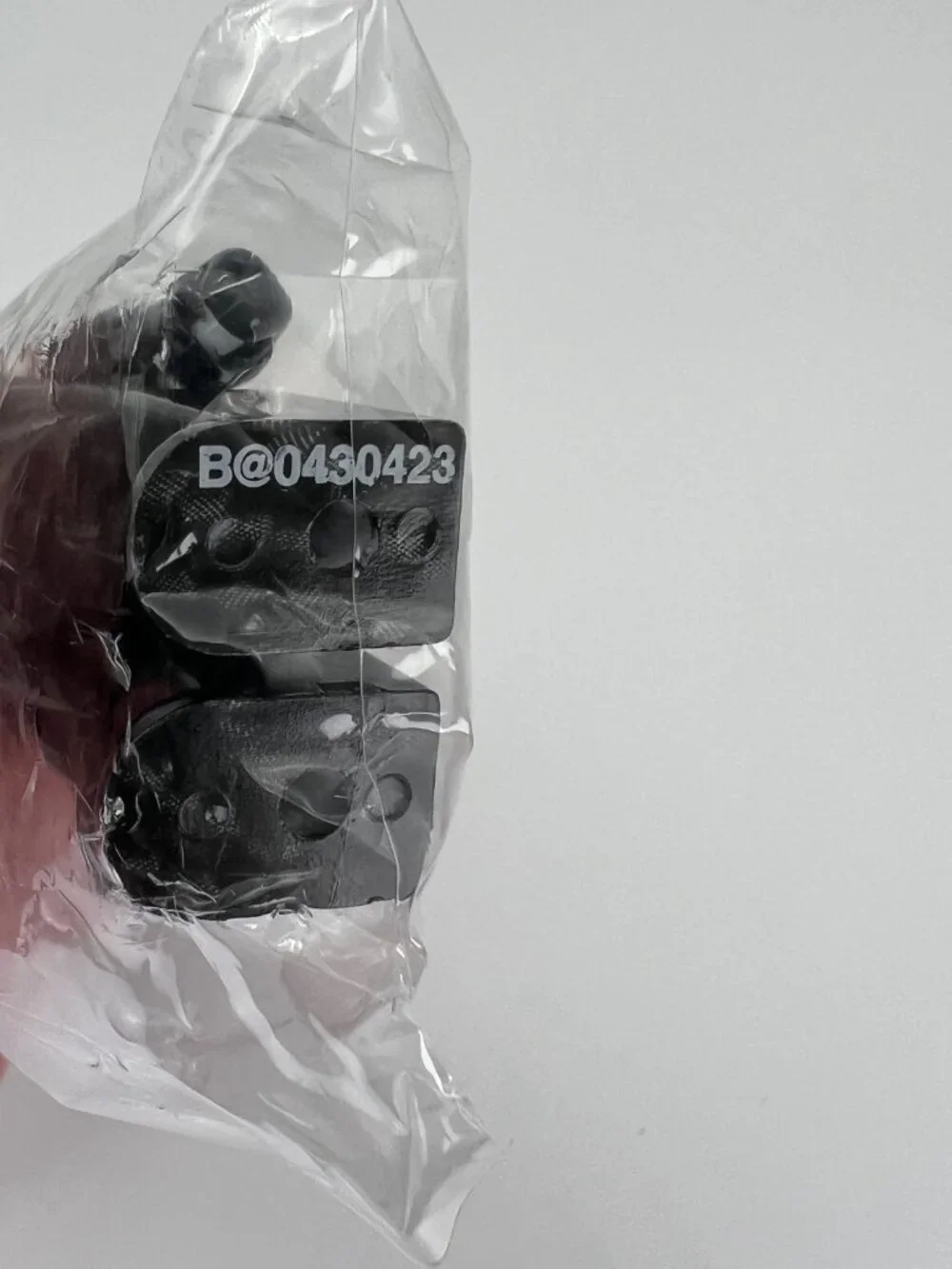 Bearbrick Series 43 Carbon Fiber Pattern Medicom Be@rbrick 100%